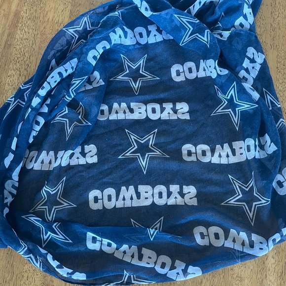 Dallas Cowboys scarf - Picture 4 of 6
